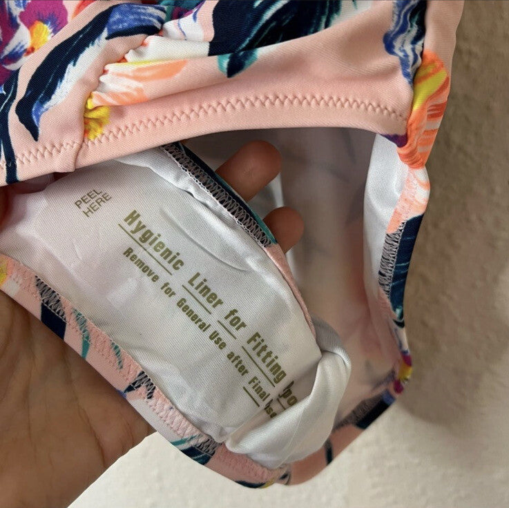 Old Navy Square Neck One Piece Tropical Floral Print Swimsuit NEW Size Small