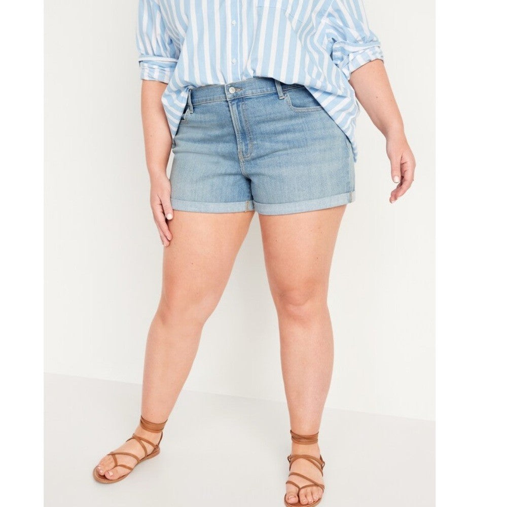 Old Navy Mid-Rise Wow Jean Shorts for Women 3" inseam NEW Plus Size 22