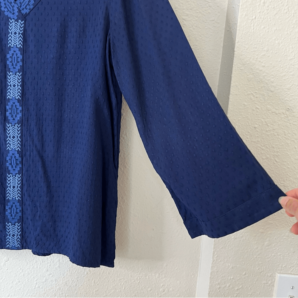 Chico's Trimmed Bell-Sleeve Popover Navy Blue Blouse Top Size 1, US Size Medium