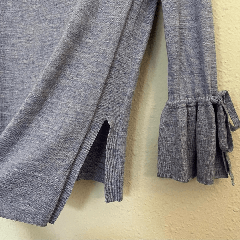 J. Crew 100% Merino Wool V-Neck Bell Sleeve Knit Sweater Size XXS