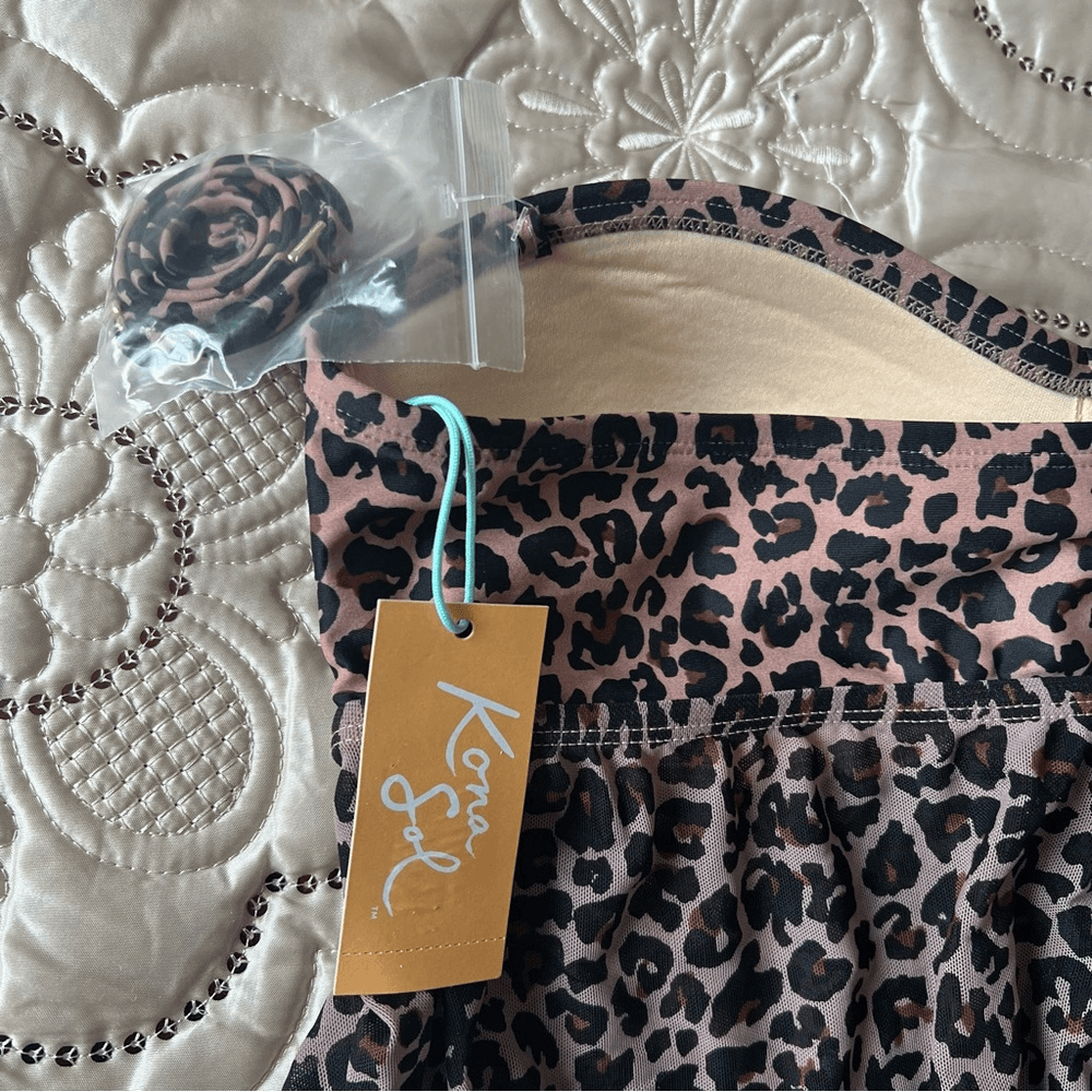 Kona Sol Leopard Print Tankini Swim Top Twist Front Bandeau Flyaway NEW Small