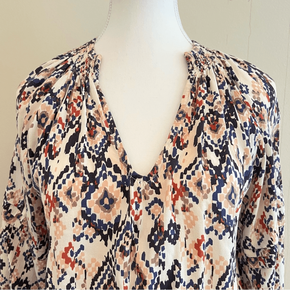 Evereve Layla Ikat Print Blouse Top Size XS