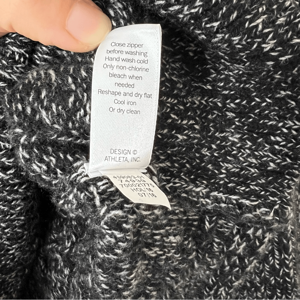 ATHLETA Cashmere and wool blend Sweater Size Small