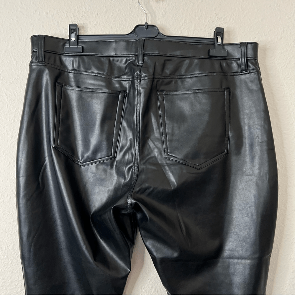 Abercrombie & Fitch Curve Love High Rise Skinny Vegan Leather Pants NEW Black 35