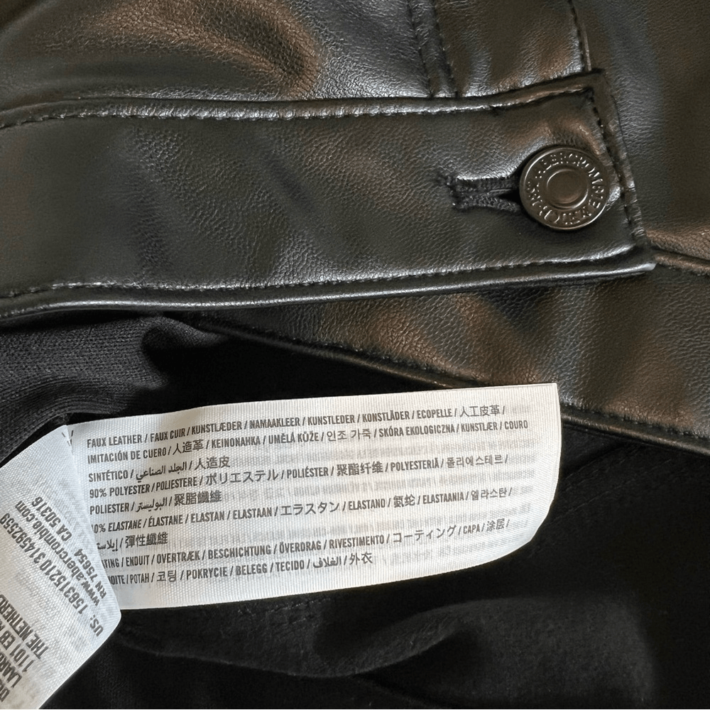 Abercrombie & Fitch 90s Straight Ultra High Rise Vegan Leather Pants Black 31/12