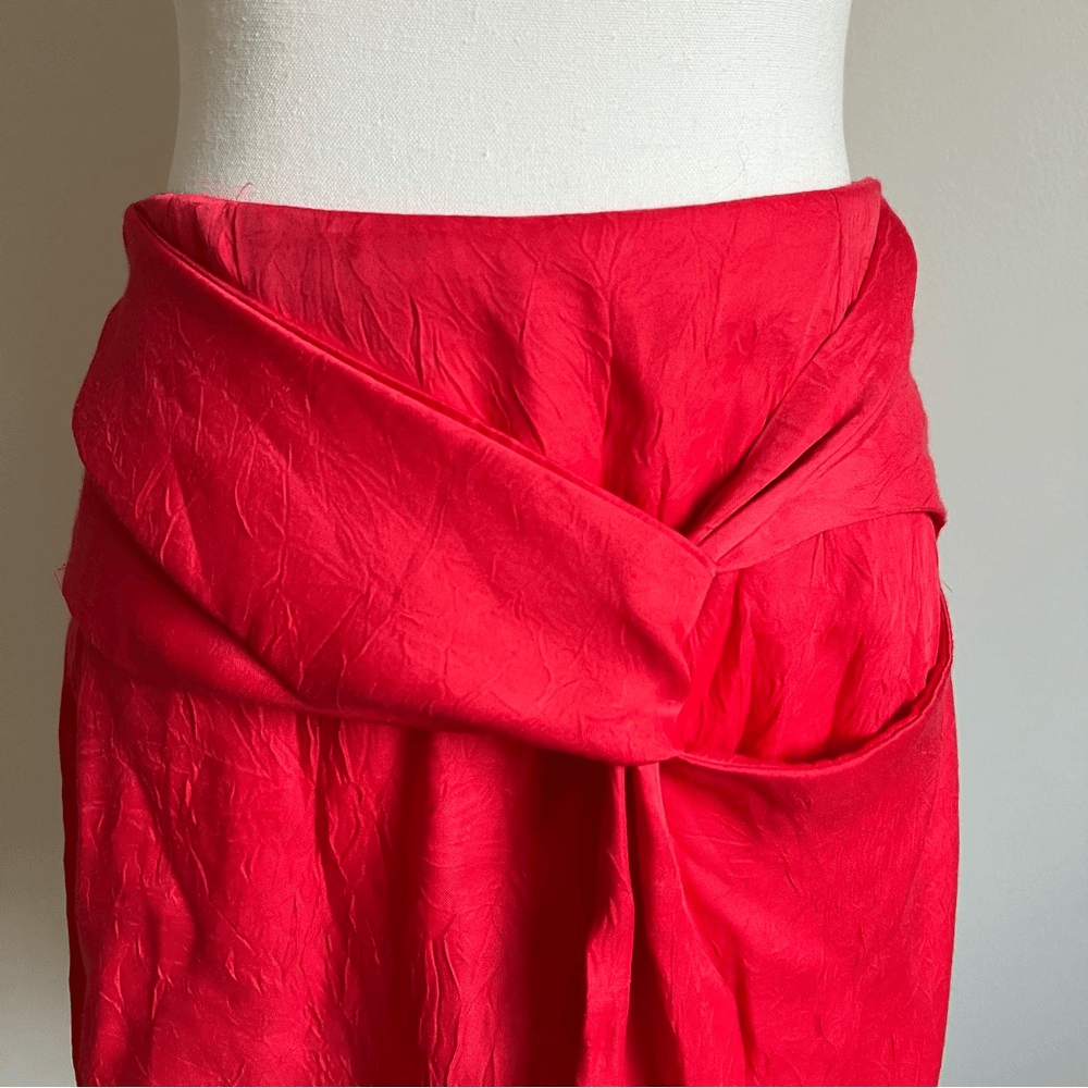 ZARA Coral Red Sateen Mini Skirt with Knot Detail Bloggers Fave Size XS