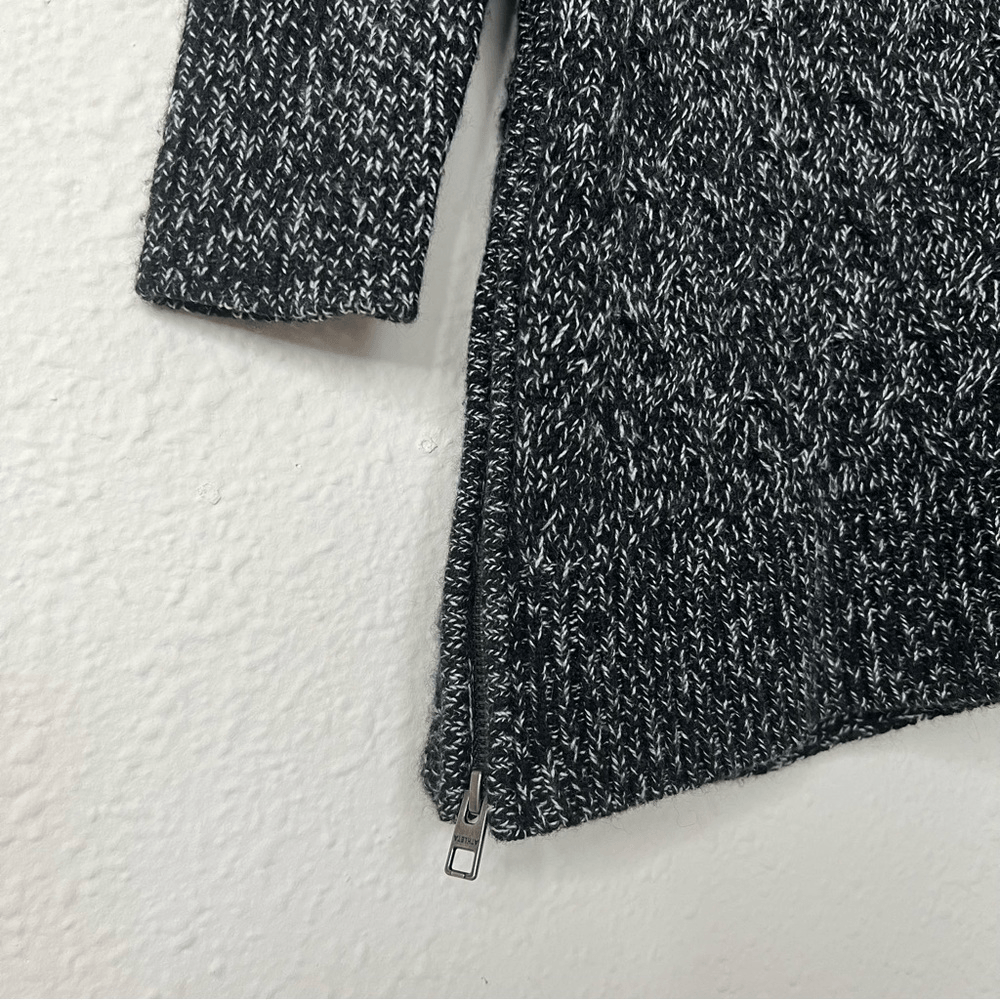 ATHLETA Cashmere and wool blend Sweater Size Small