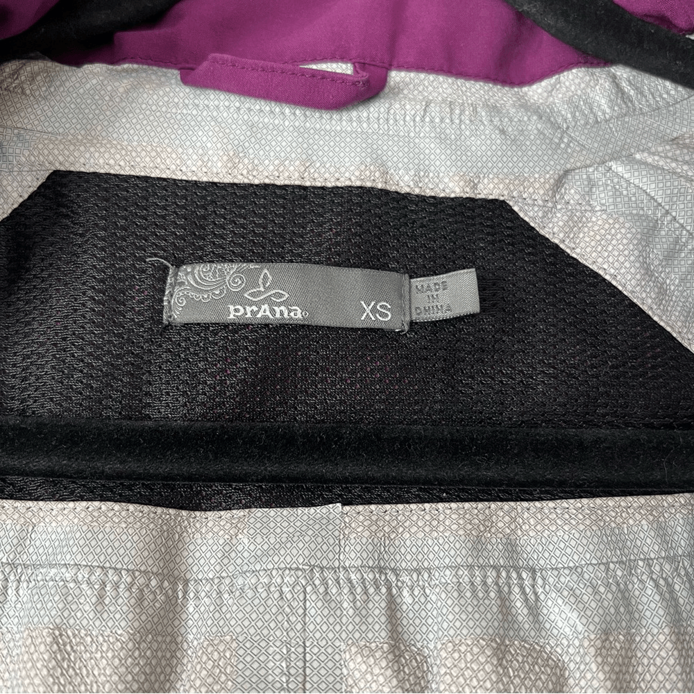 Prana Rain Jacket in Purple Size XS