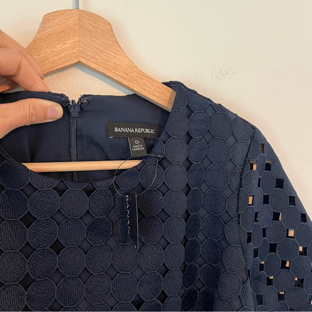Banana Republic Lace Shift Dress Short Sleeve NEW Navy Blue Size 0