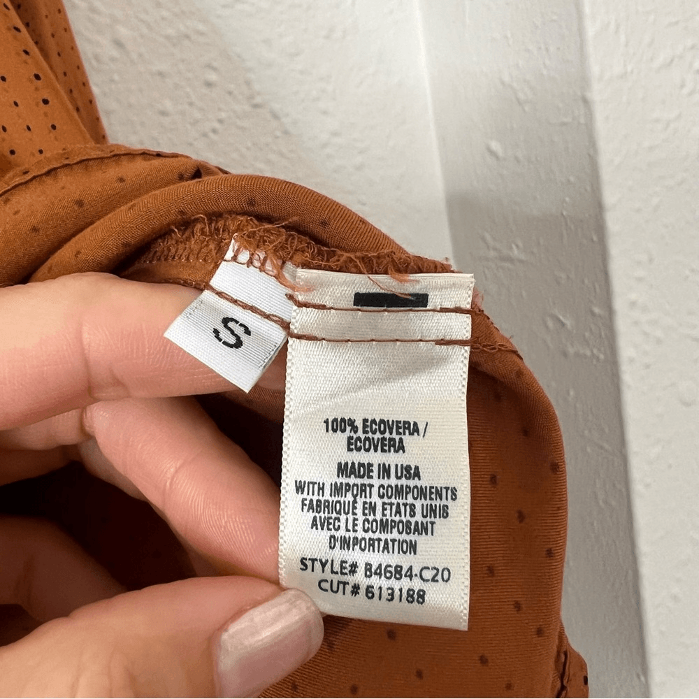 Cloth & Stone Ruffle Long Sleeve Blouse Size Small Dotted