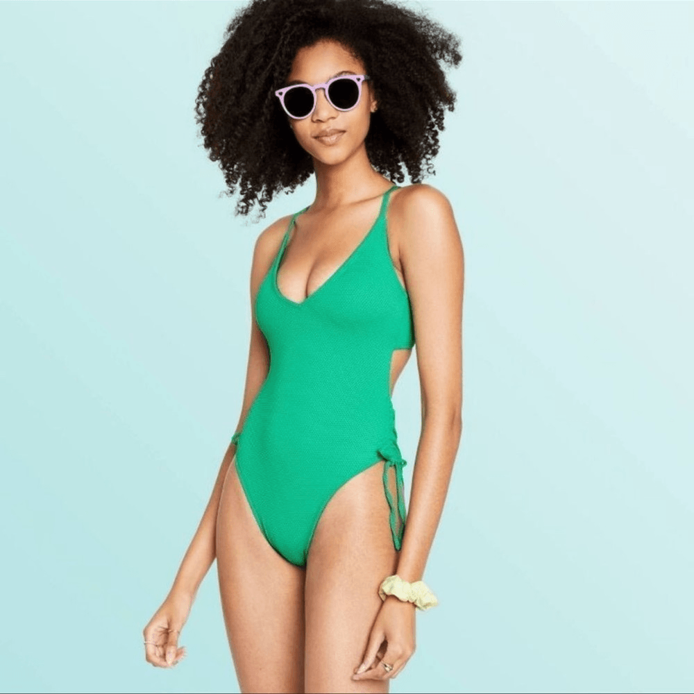 Stoney Clover Lane x Target V-Neck Textured Cheeky High-Leg One Piece Swimsuit S