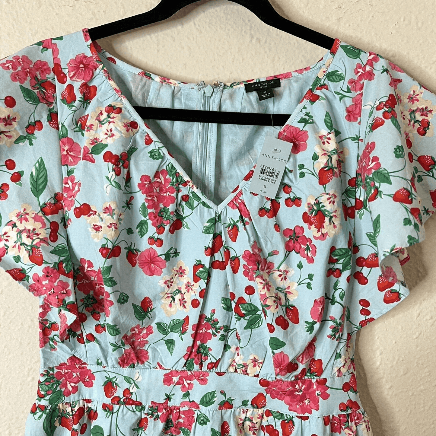 NEW Ann Taylor Strawberry Cherry Flutter Sleeve Flare Midi Dress Size 6 Petites