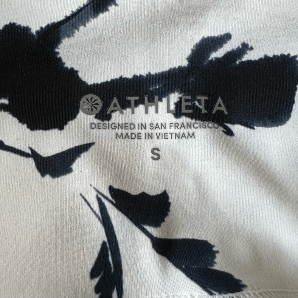 Athleta Blue and White Water Flower Leggings Size Small