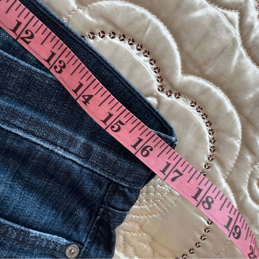 7 For All Mankind The Standard Straight Dark Wash Jeans Size 33