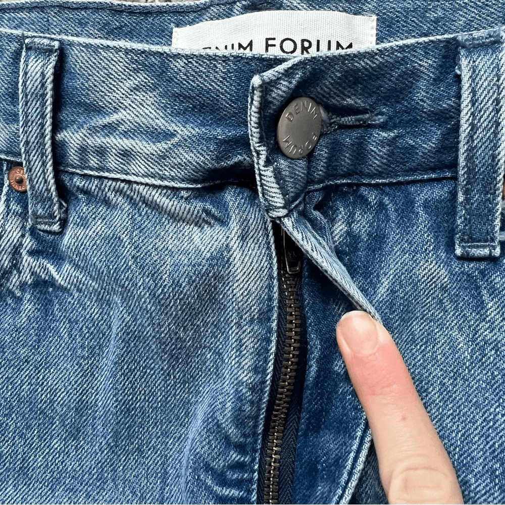 Aritzia Denim Forum The '90s Cargo Mini Denim Skirt Size 23