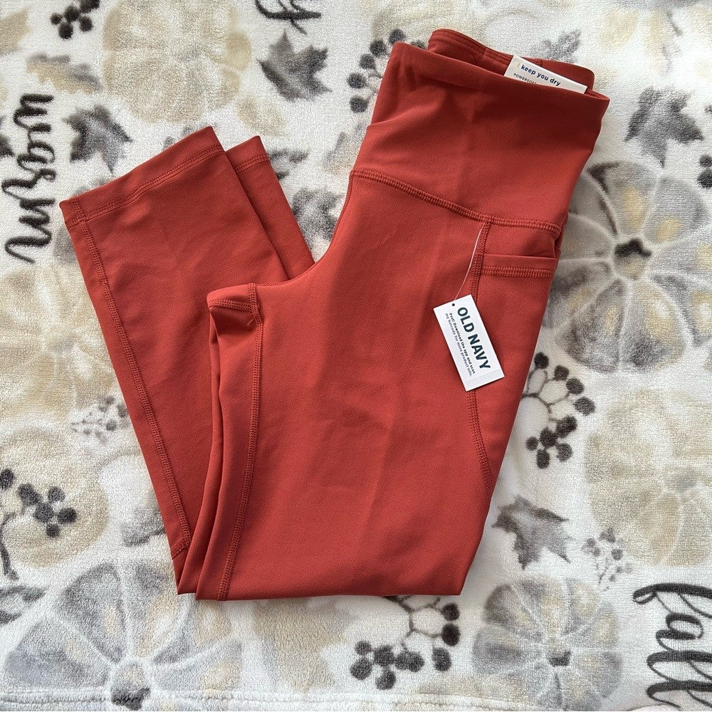 Old Navy Powersoft High Waisted Side Pocket Crop Leggings NEW Size Small