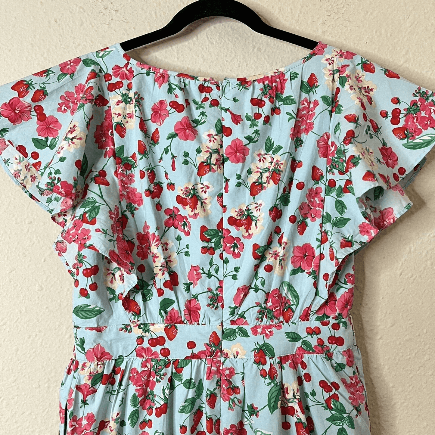 NEW Ann Taylor Strawberry Cherry Flutter Sleeve Flare Midi Dress Size 6 Petites