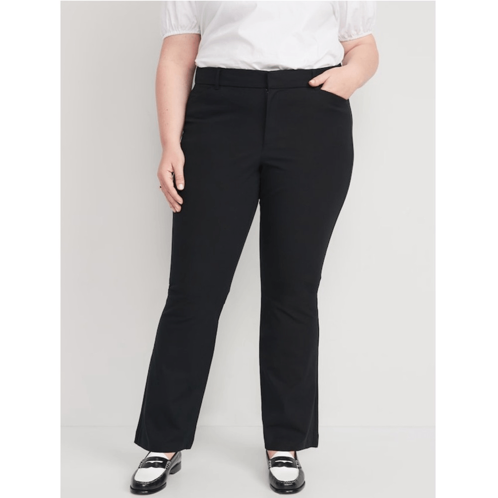 Old Navy High Rise Pixie Flare Pants in Black NEW Plus Size 26