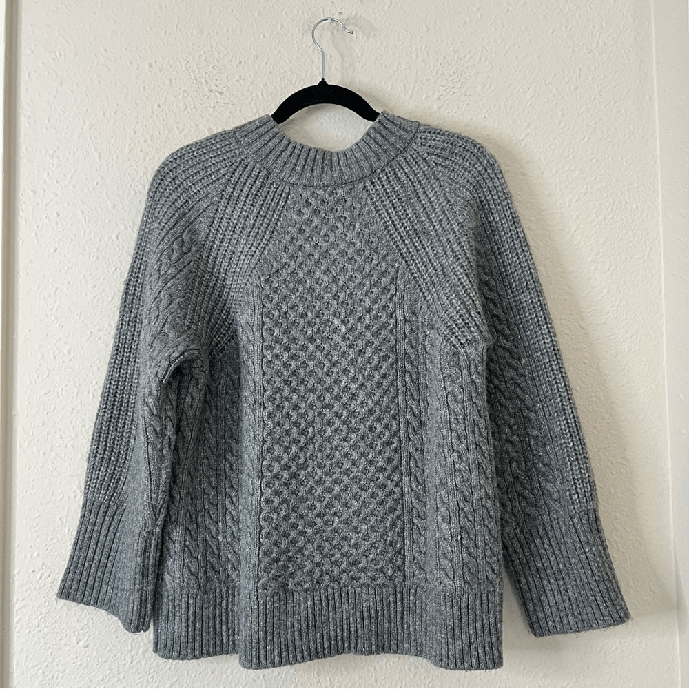 Soft Surroundings Noemi Pearl Cable Knit Sweater Crewneck Gray Size Small