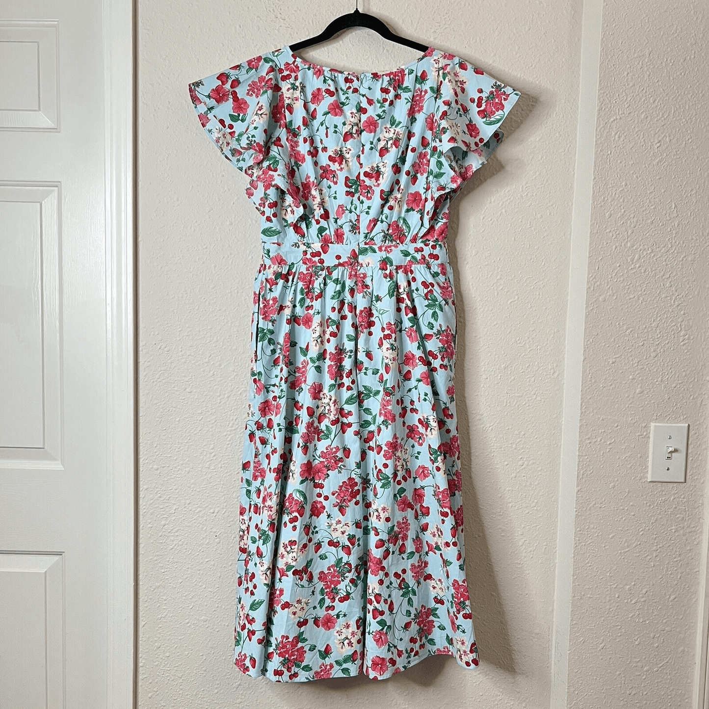 NEW Ann Taylor Strawberry Cherry Flutter Sleeve Flare Midi Dress Size 6 Petites