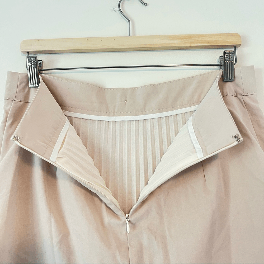 Commense Asymmetrical Pleated Midi Skirt NEW Size Large in Cream