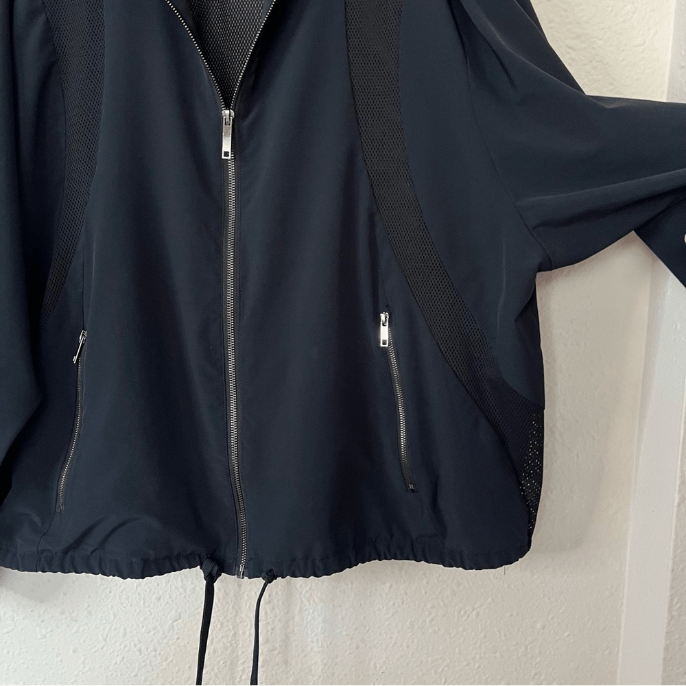 2LIV Athletic Jacket Black Zip Up Lightweight Jacket Mesh Accents Plus Size 1X