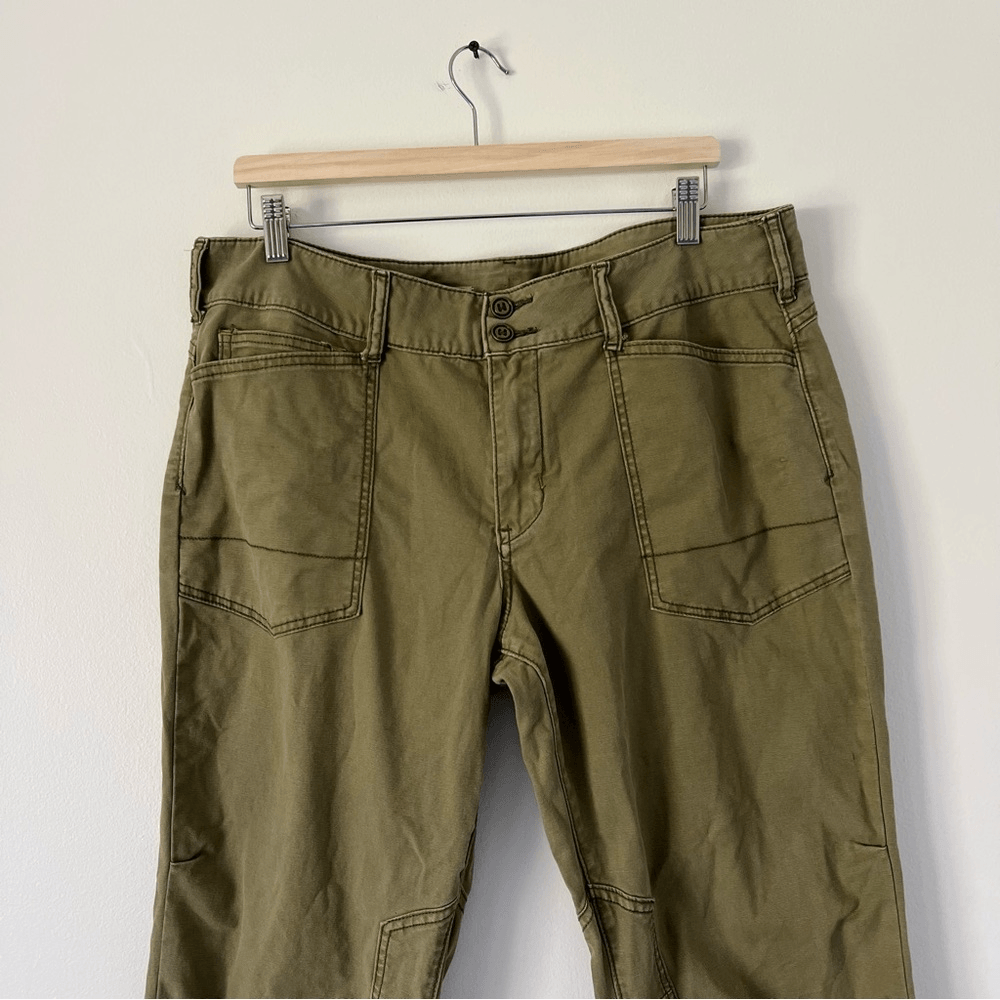 Anthropologie Pilcro The Wanderer Low Rise Trouser Pants in Green Size 32 Cotton
