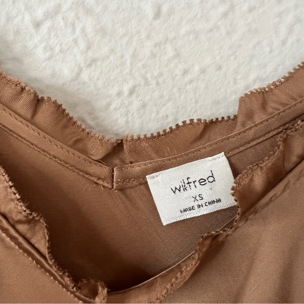Aritzia Wilfred Brown Satin Cami Tank Top Size XS V Neck