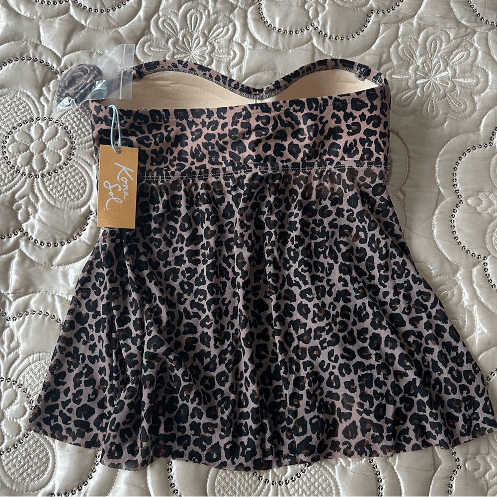 Kona Sol Leopard Print Tankini Swim Top Twist Front Bandeau Flyaway NEW Small