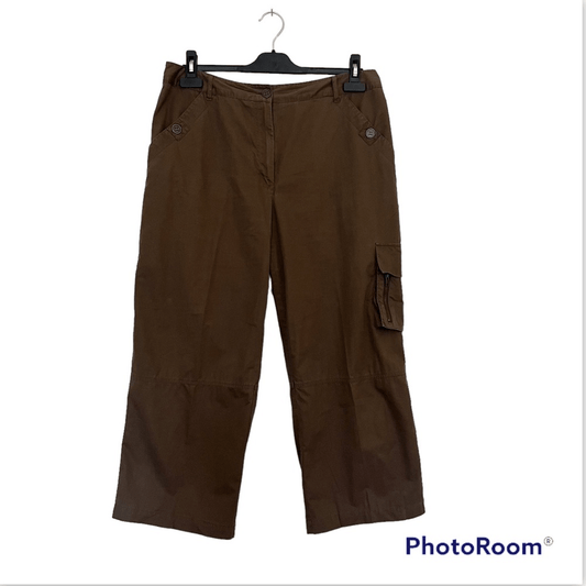Chico’s Cropped Cargo Pants in Brown Size 2/ US 12