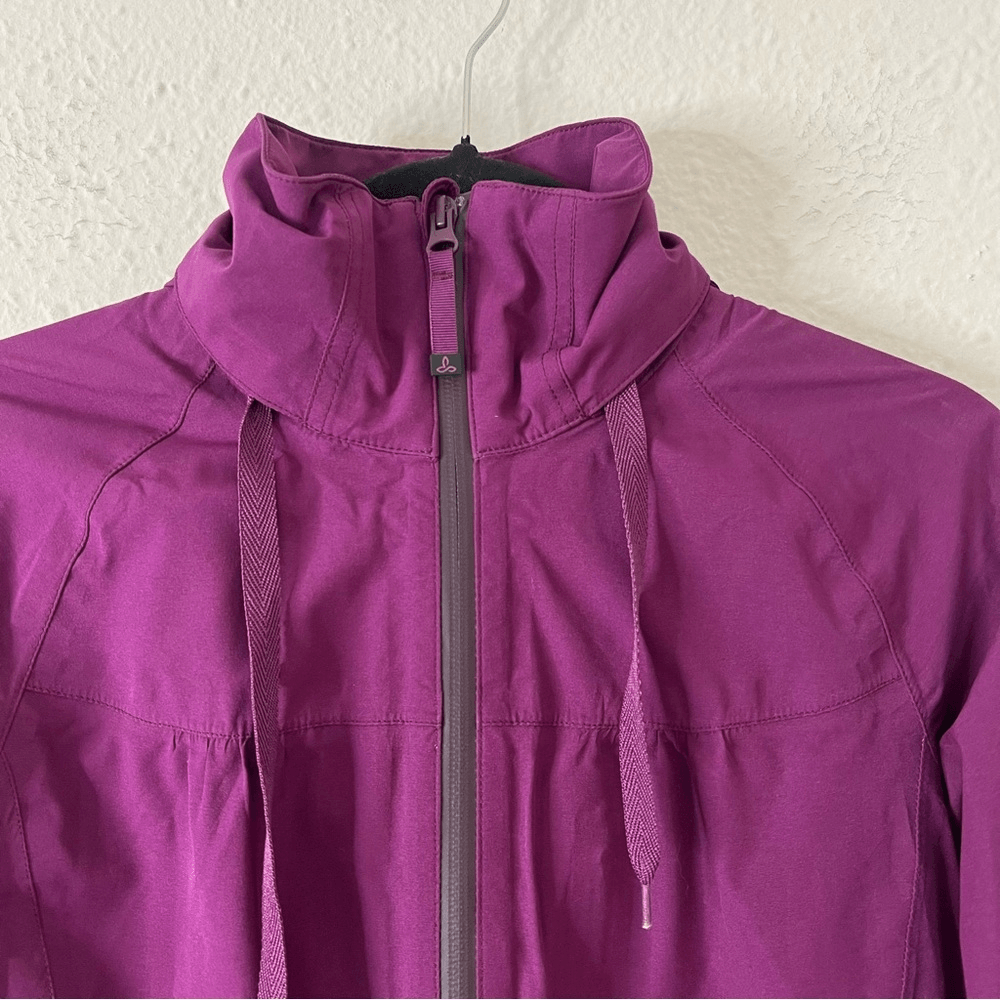 Prana Rain Jacket in Purple Size XS