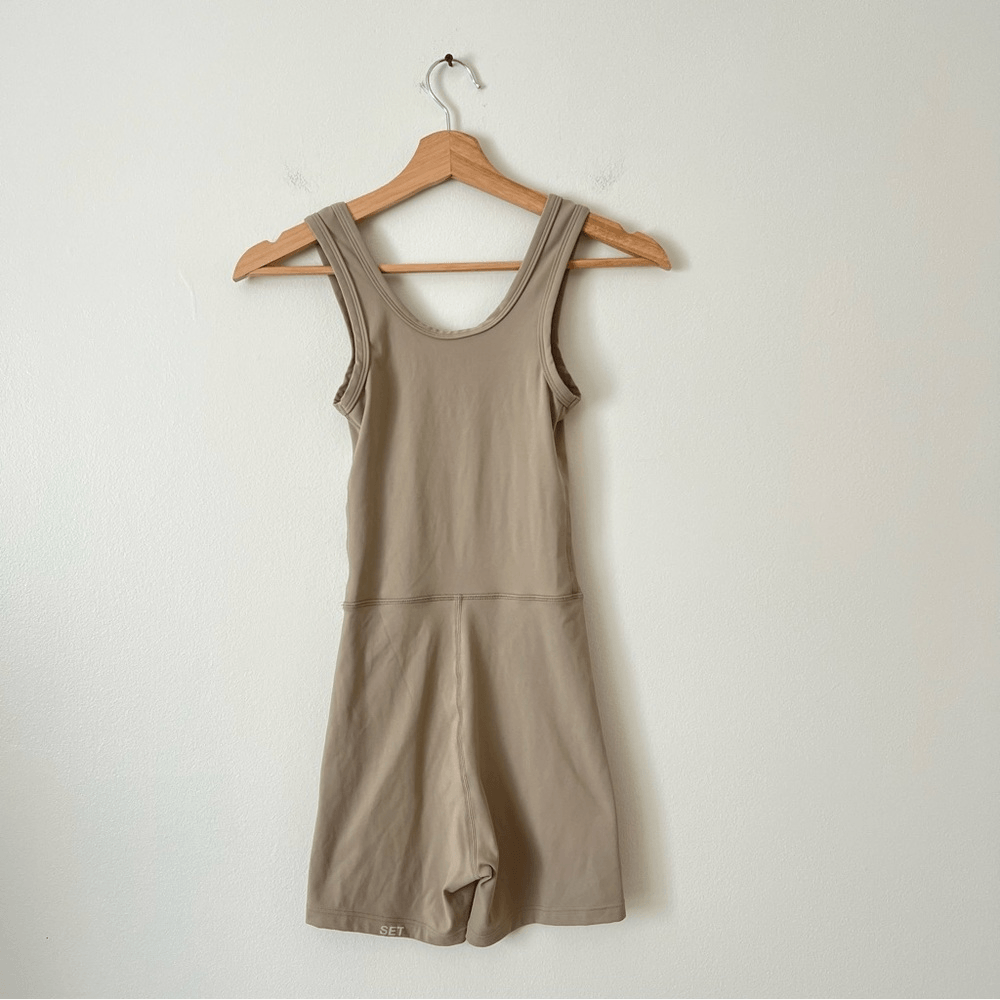 Set Active Sport Body One Piece in Desert Bodysuit Romper Size Small