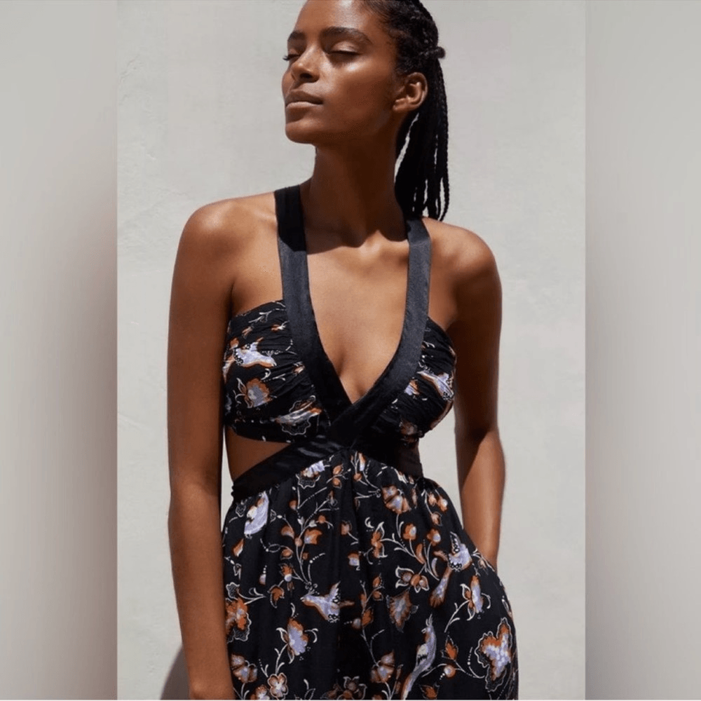 Anthropologie The Brinley V-Neck Floral Black Jumpsuit NEW Size Small