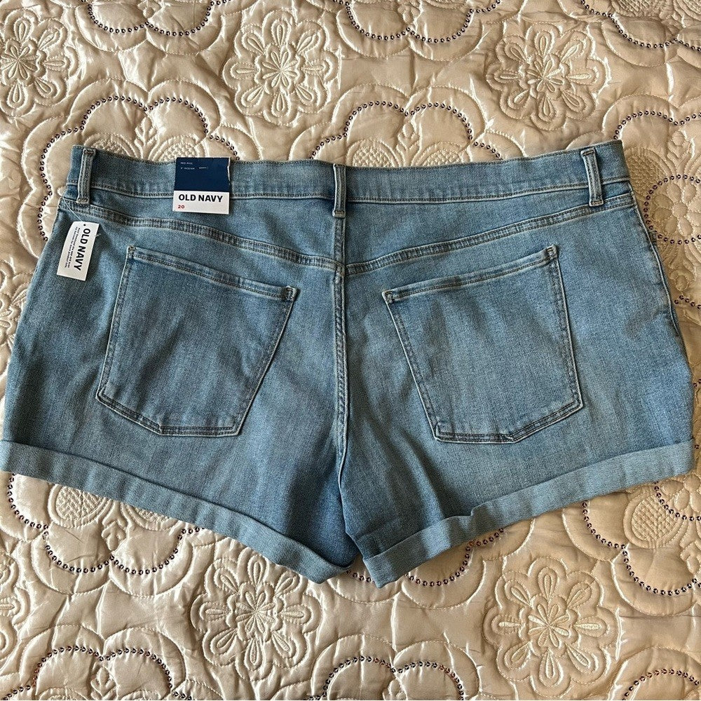 Old Navy Mid-Rise Wow Jean Shorts for Women 3" inseam NEW Plus Size 22