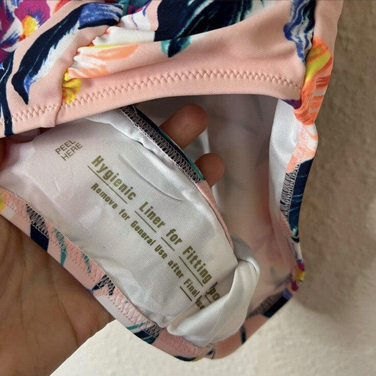 Old Navy Square Neck One Piece Tropical Floral Print Swimsuit NEW Size Medium