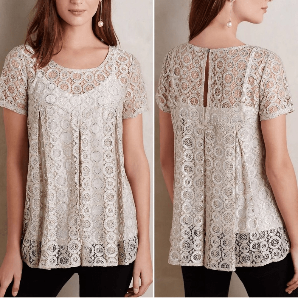 Anthropologie Akemi & Kim Metallic Lace Blouse Size Small Short Sleeve