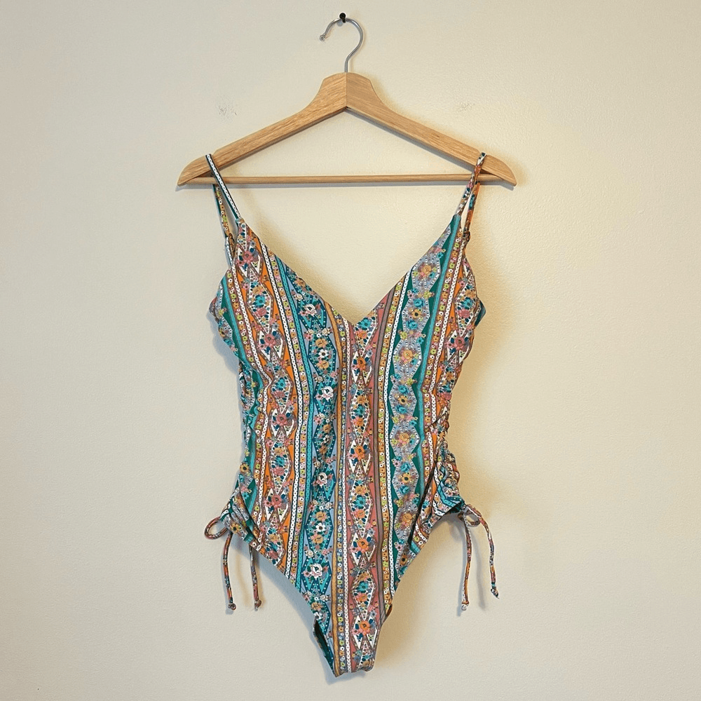 O’Neill Julie Imperial Printed One Piece Swimsuit NEW Size Large