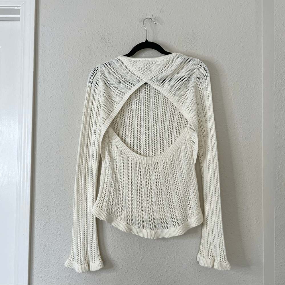 Aqua Women’s Cut Out Knit Sweater Size Medium Ivory