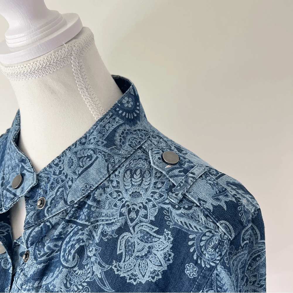 Chico’s Paisley Chambray Utility Jacket Size Small