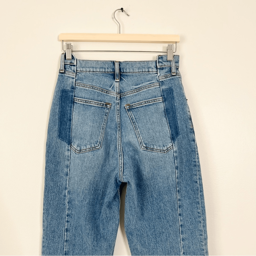 Abercrombie & Fitch Ultra High Rise 90s Straight Jeans Size 28/6R