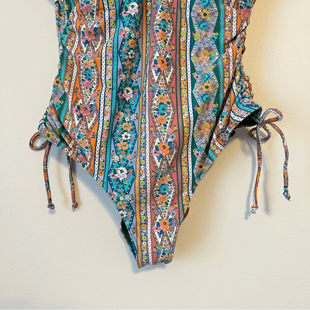 O’Neill Julie Imperial Printed One Piece Swimsuit NEW Size Large