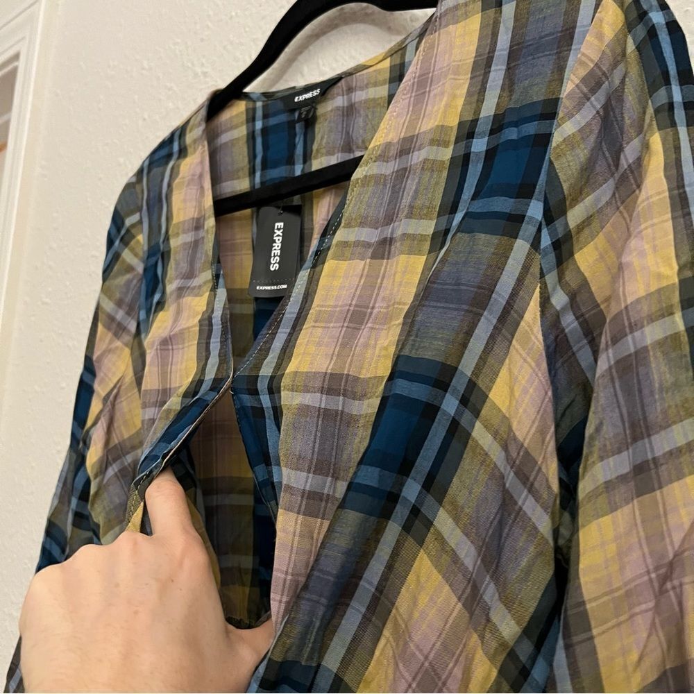 Express Plaid Surplice Peplum Top Blouse NEW Size Medium