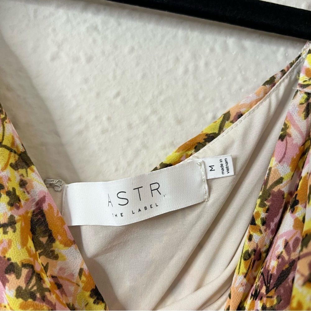 REVOLVE Astr The Label Mini Dress Shirred Flutter Floral Feminine Size Medium