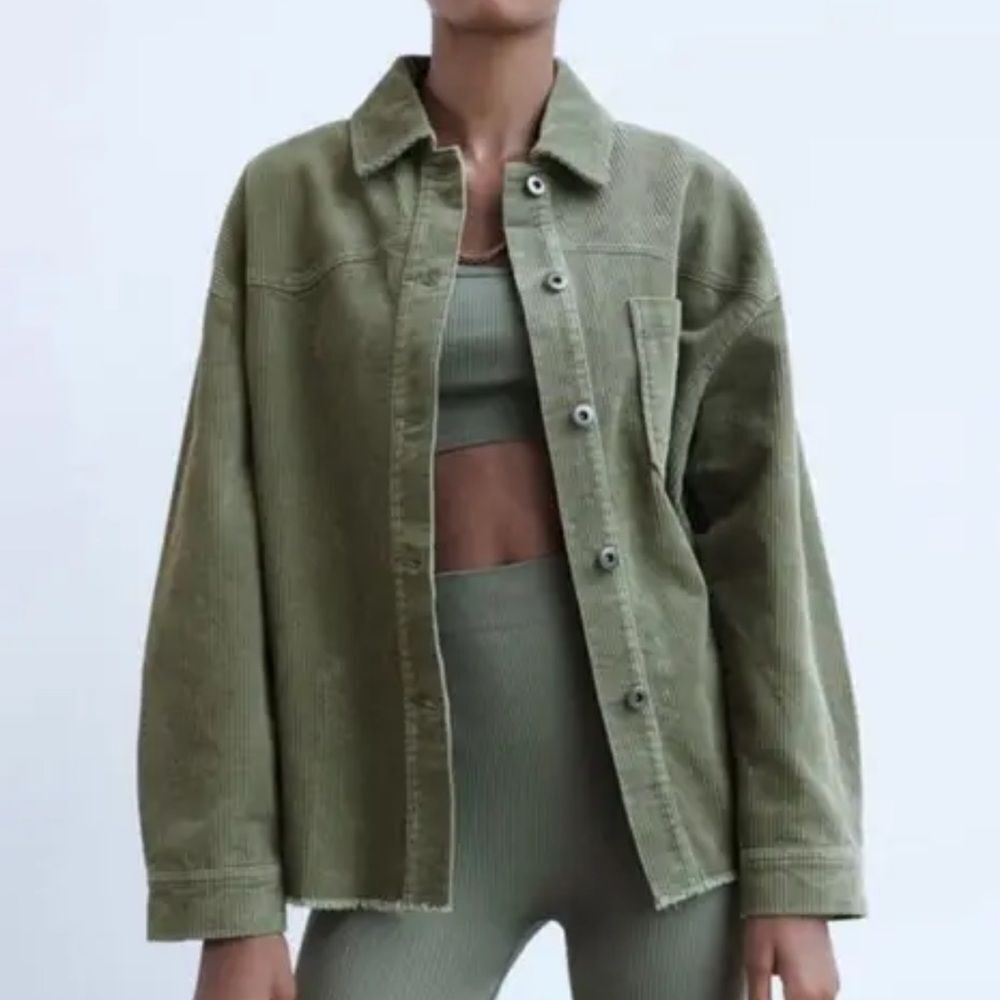 Zara Corduroy Shacket Jacket in Green Size Small