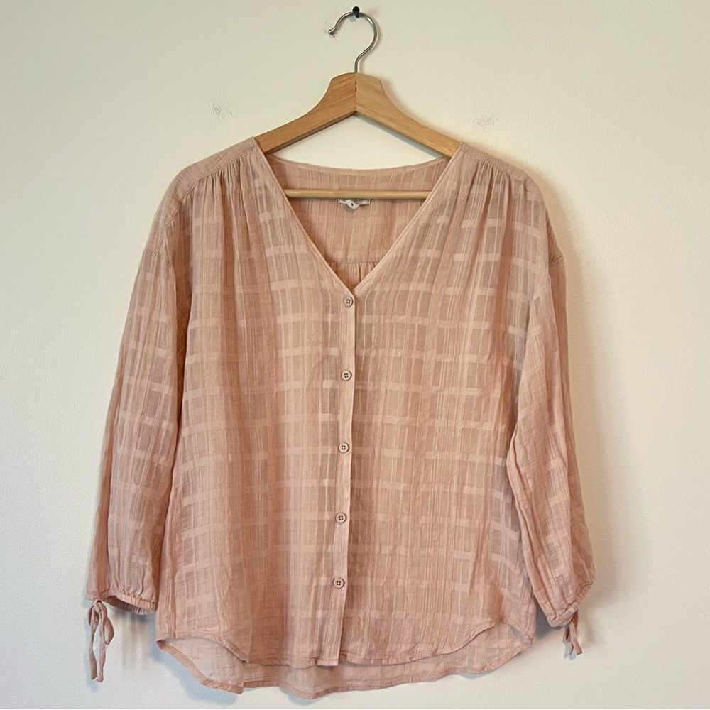 Garnet Hill V-Neck Button up Blouse in Pink Size 6 100% Cotton