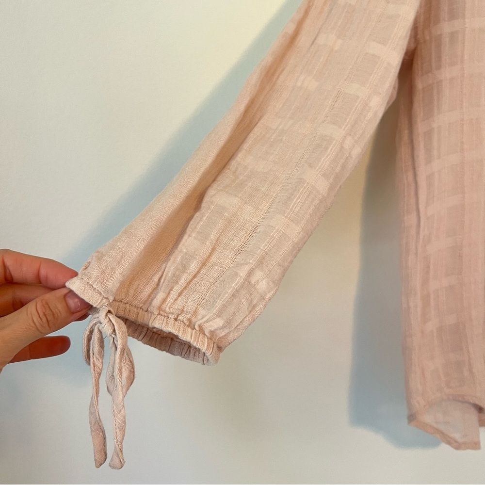 Garnet Hill V-Neck Button up Blouse in Pink Size 6 100% Cotton