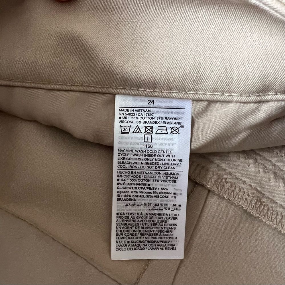 Old Navy High-Rise Pixie Flare Pants NEW Plus Size 24