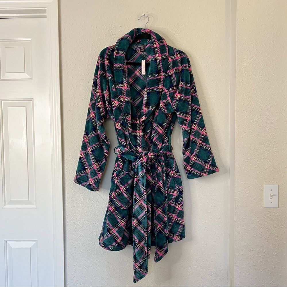 Victoria’s Secret Plaid Plush Velour Plaid Robe NEW Size M/L