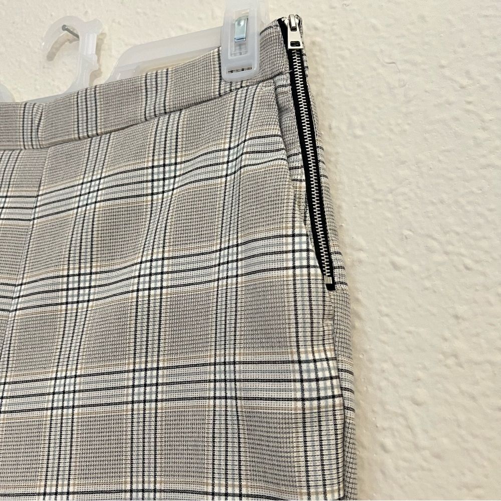 Zara Plaid Ankle Pants in Gray Size Large