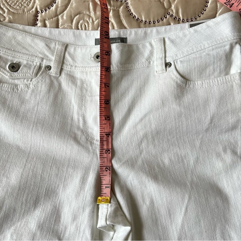 Ann Taylor Slim Fit Cropped Capri Jeans in White NEW Size 8